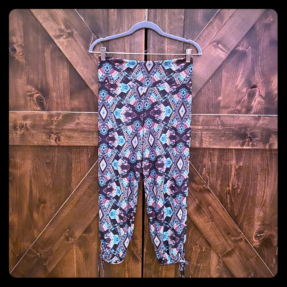 SOLD Onzie youth pants 14-16